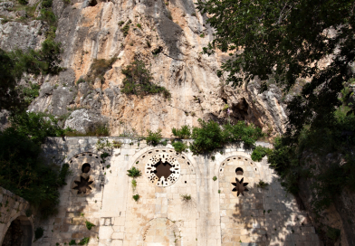 DÜNYANIN İLK MAĞARA KİLİSESİ: ST.PiERRE